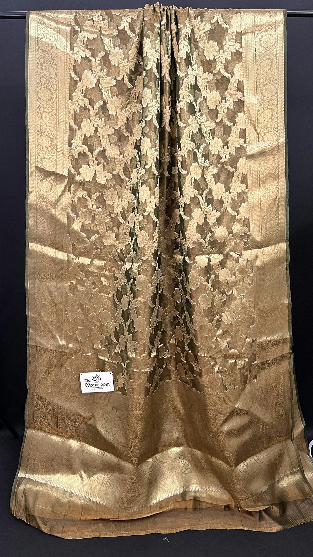 Green Tissue Silk Pure Banarasi Saree Gold Floral Jaal Pallu - The Weaveloom