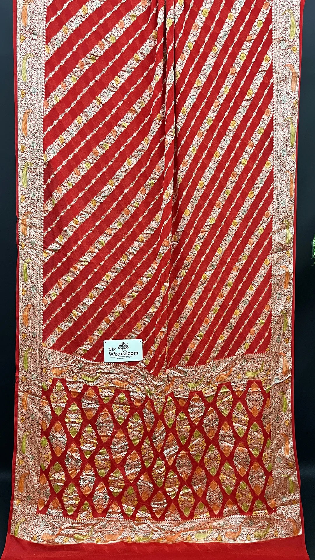 Red Crepe Georgette Pure Banarasi Saree Handbrush Zari Diagonal Stripe Pallu - The Weaveloom