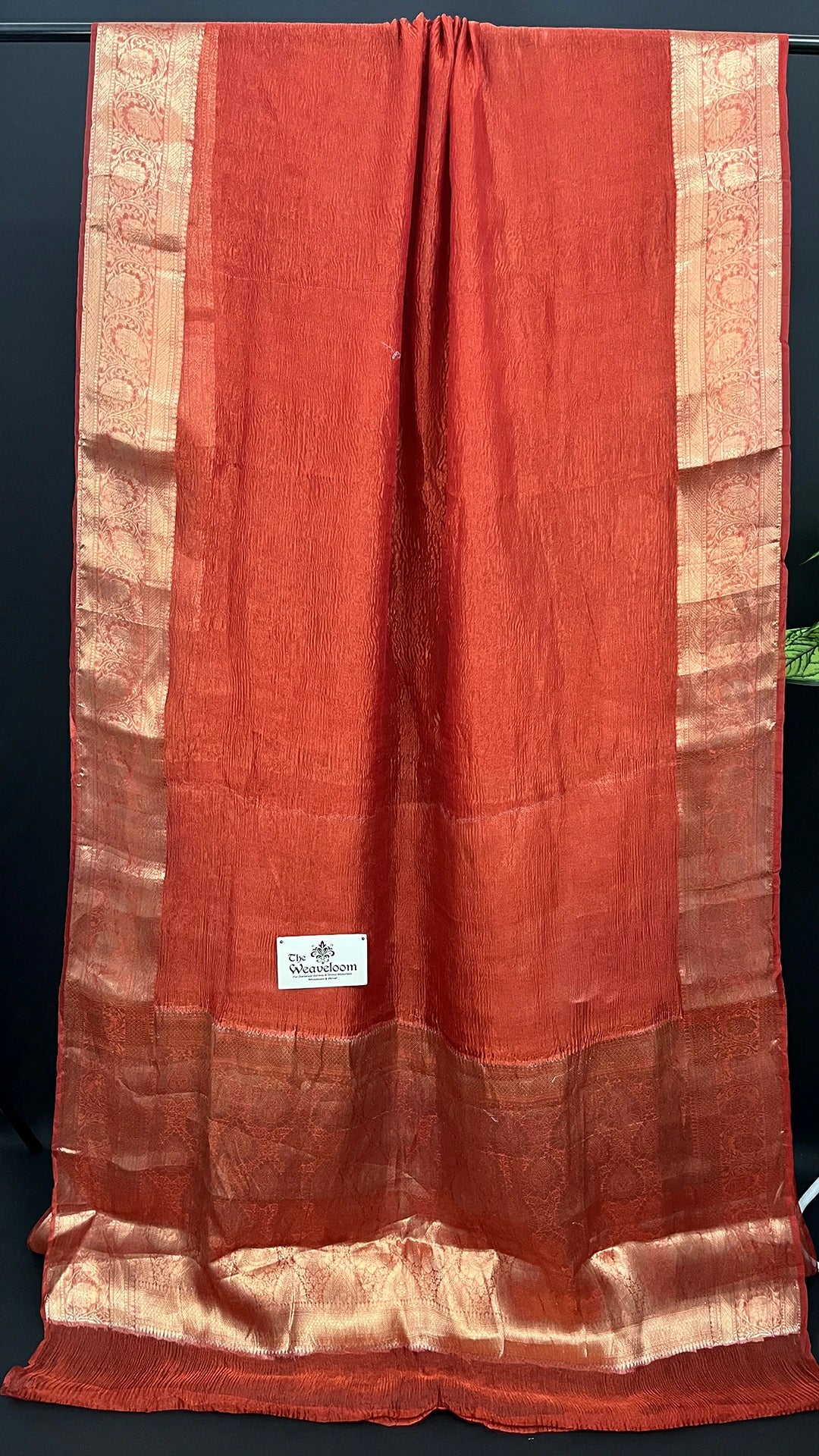 Red Crush Tissue Silk Pure Banarasi Saree With Gold Zari Floral Border Running Blouse - The Weaveloom