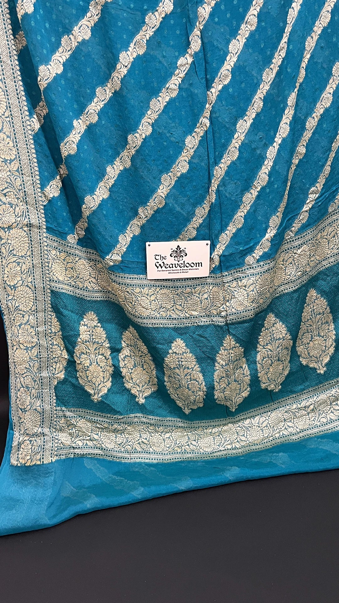 Sapphire Green Crepe Georgette Pure Banarasi Saree Meenakari with Zari Border — The Weaveloom