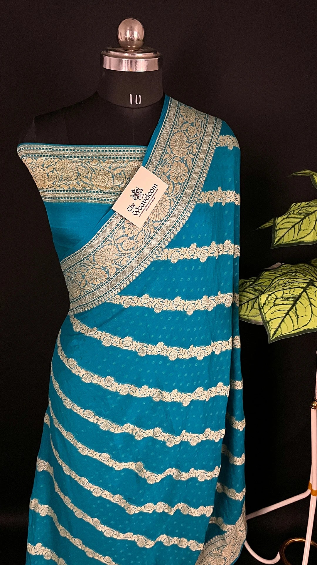 Sapphire Green Crepe Georgette Pure Banarasi Saree Meenakari with Zari Border — The Weaveloom