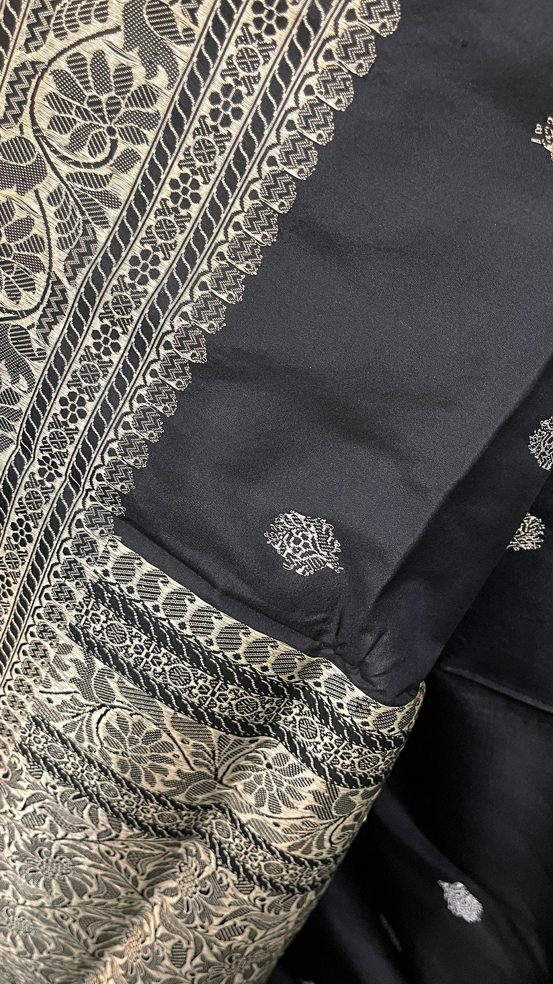Black Pure Katan Silk Handloom Banarasi Saree with Kadwa Sona Rupa Buti and Rich Zari Border by The Weaveloom