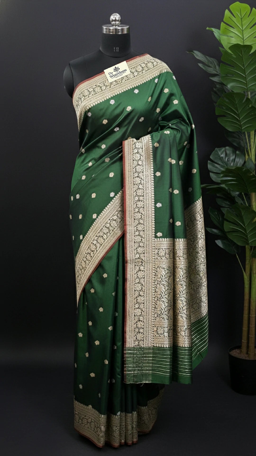 Bottle Green Pure Katan Silk Sona Rupa Zari Buti Handloom Banarasi Saree by The Weaveloom