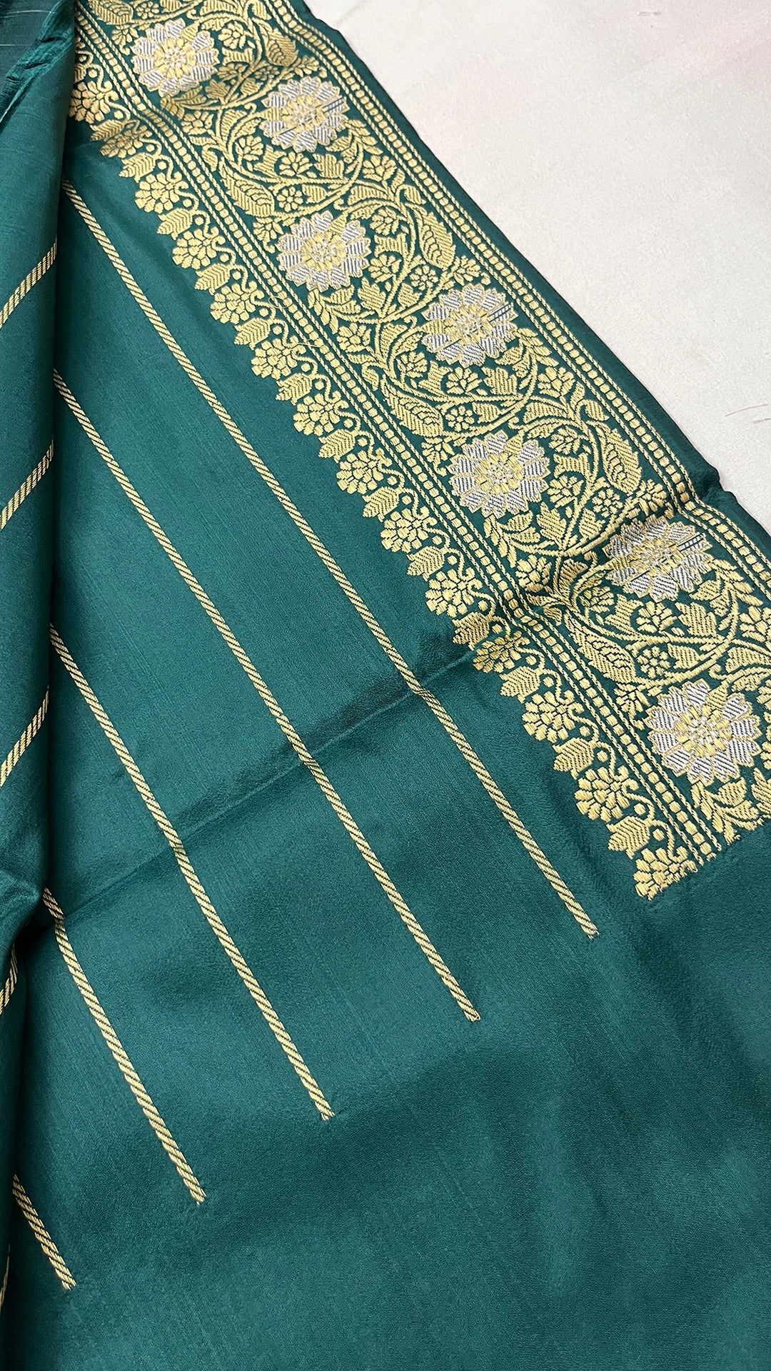 German Blue Pure Katan Silk Sona Rupa Handloom Banarasi Saree Chand Tara Pattern by The Weaveloom