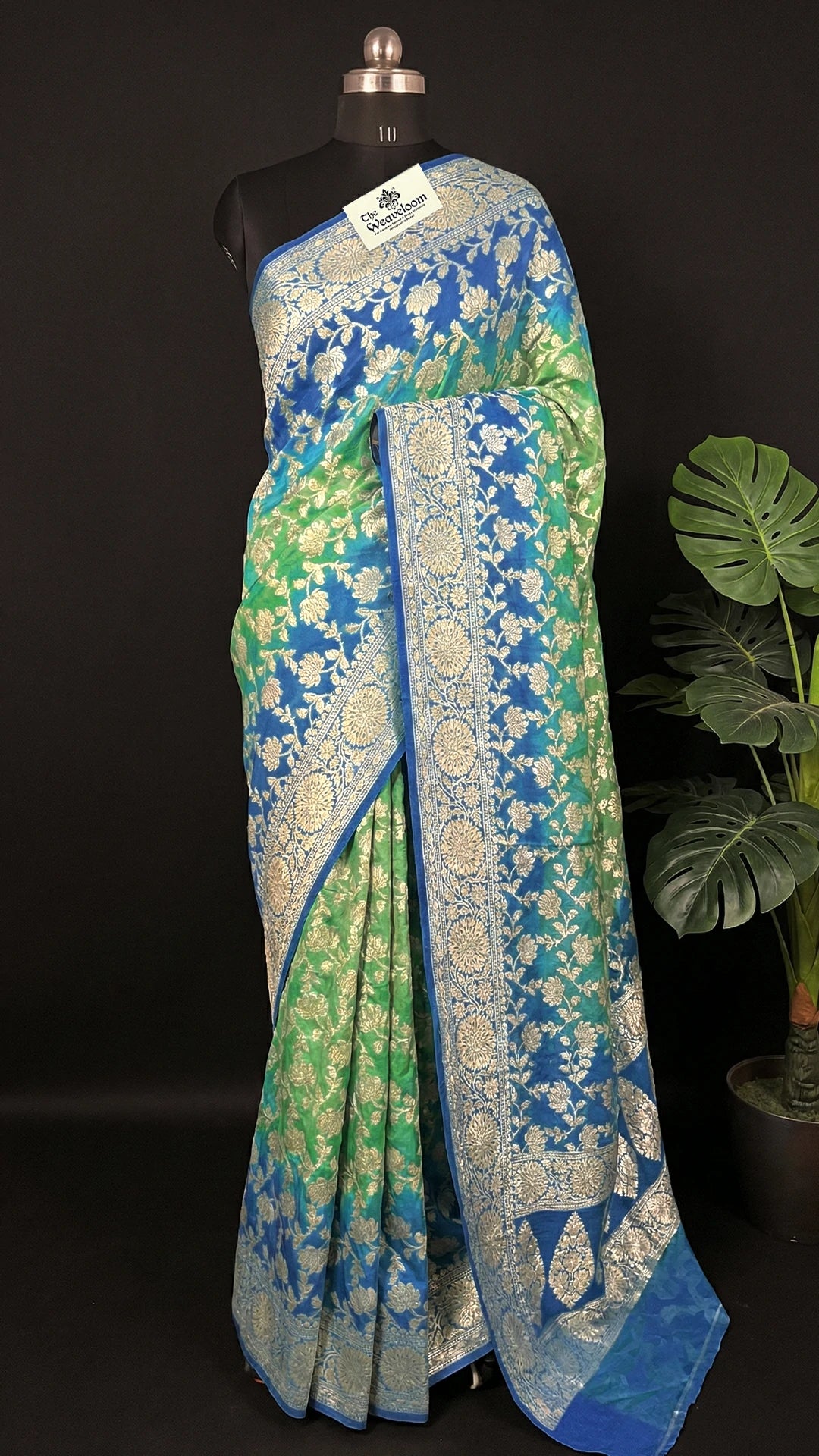 Green & Firozi Dual Tone Floral Zari Pure Crepe Georgette Banarasi Saree by The Weaveloom
