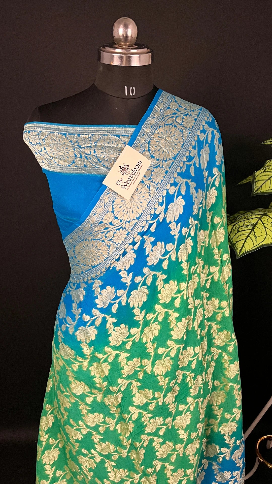 Green & Firozi Dual Tone Floral Zari Pure Crepe Georgette Banarasi Saree by The Weaveloom