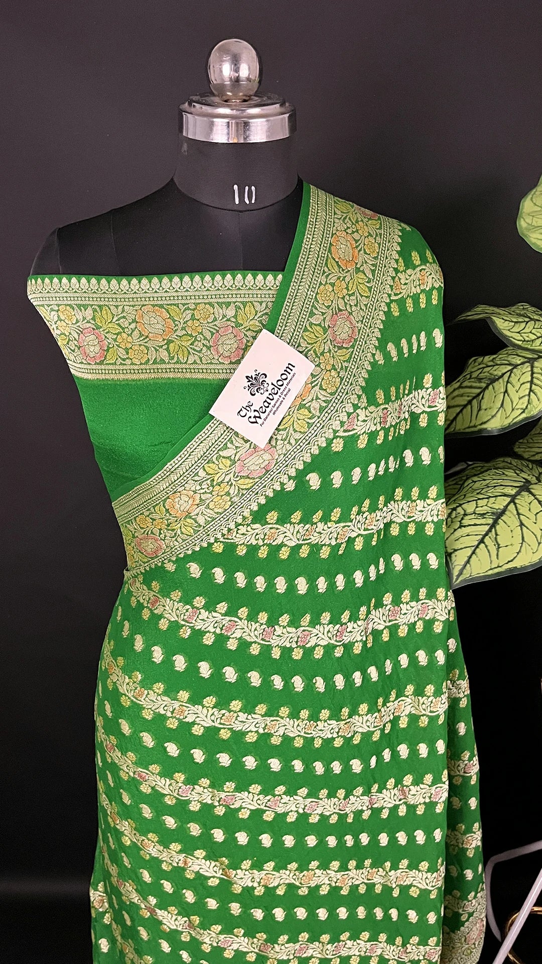 Green Pure Crepe Georgette Banarasi Saree With Handbrush Dye Floral Detailing And Zari Border – The Weaveloom