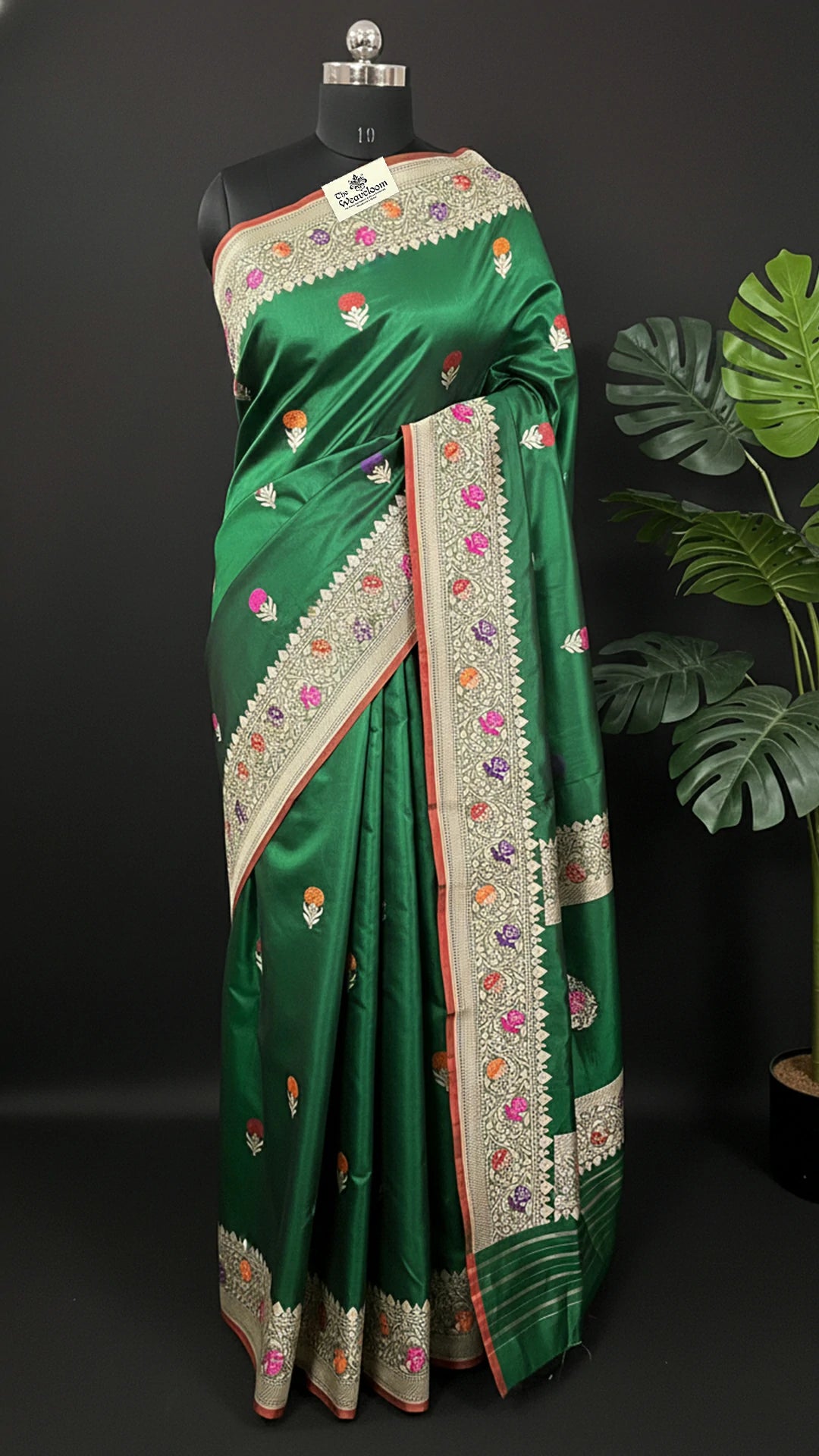 Green - Pure Katan Silk Handloom Kadwa Banarasi Saree with Meenakari Floral Buta - The Weaveloom