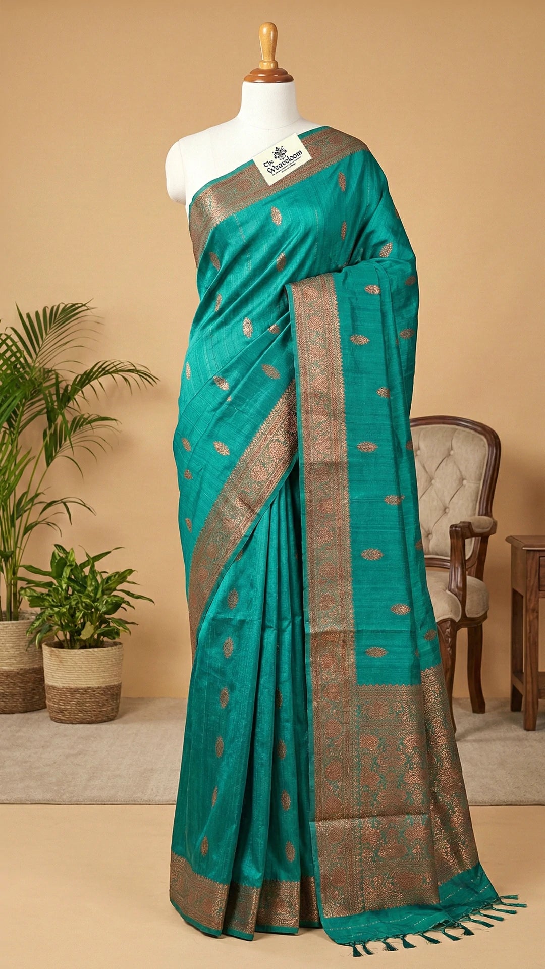 Green Raw Silk Pure Handloom Banarasi Saree with Antique Zari Buti & Rich Border by The Weaveloom