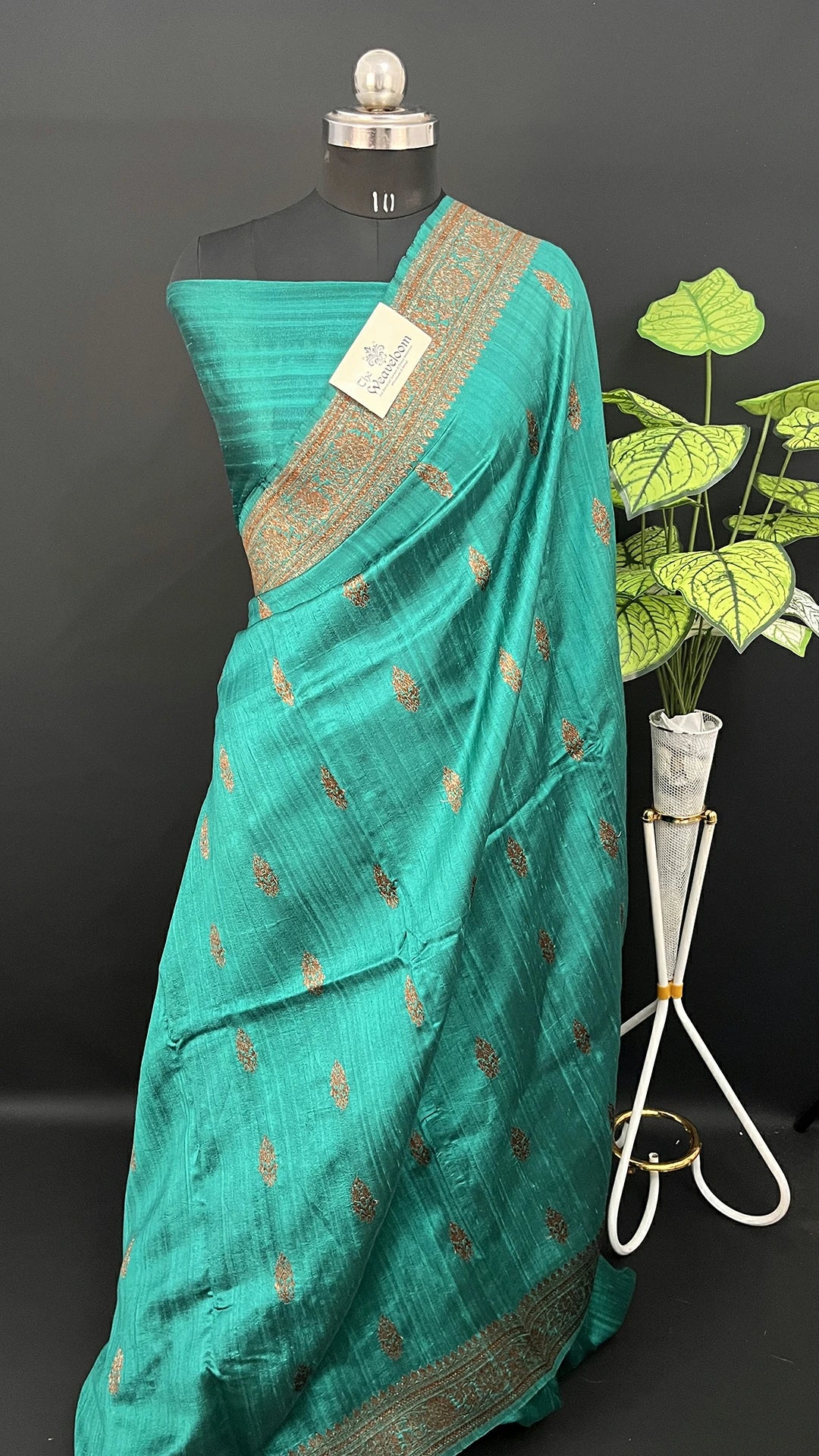 Green Raw Silk Pure Handloom Banarasi Saree with Antique Zari Buti & Rich Border by The Weaveloom