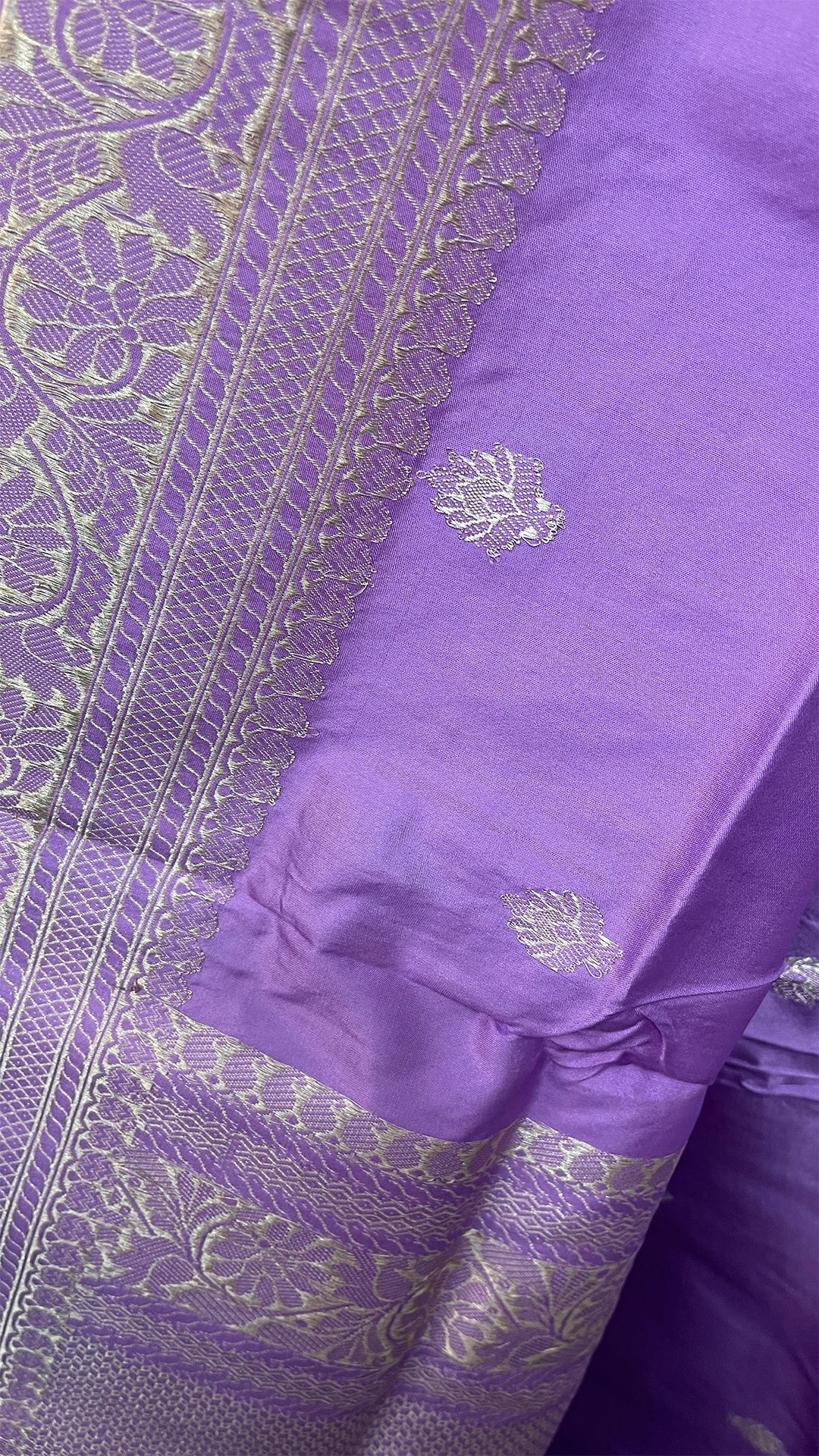 Lavender Pure Katan Silk Handwoven Banarasi Saree with Gold Zari Buti by The Weaveloom
