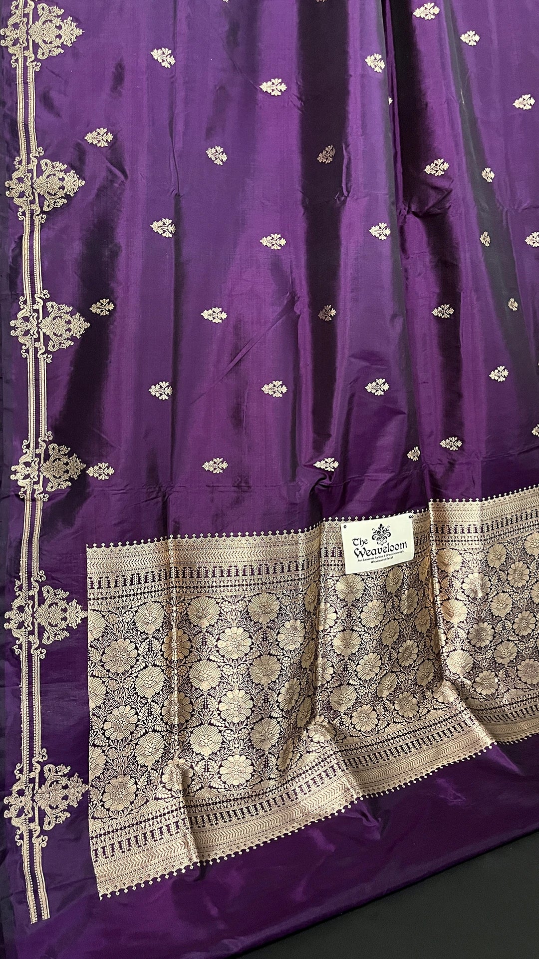 Magenta Katan Silk Pure Banarasi Saree Kadwa Weave Floral Buti Broad Brocade Pallu - The Weaveloom