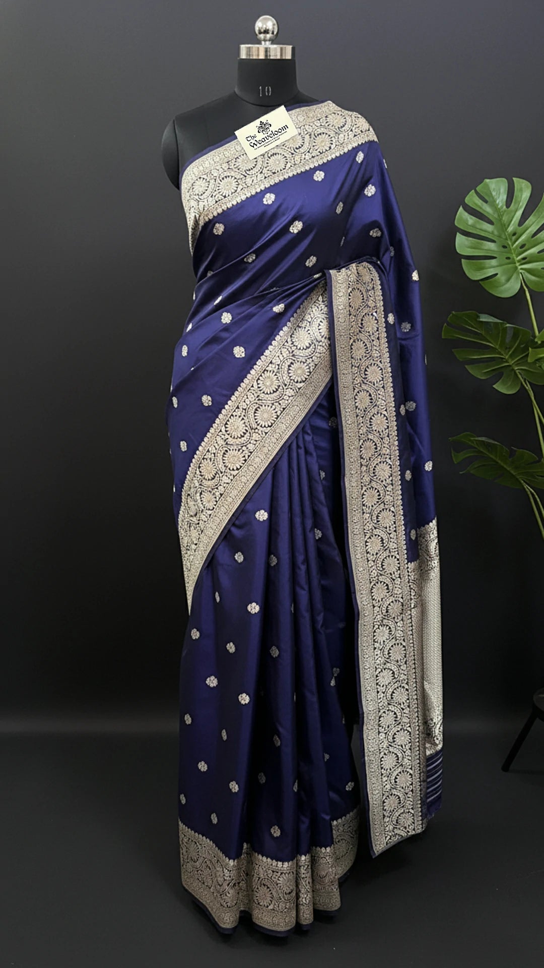 Navy Blue Pure Katan handloom Silk Banarasi Saree Kadwa Zari Border — The Weaveloom