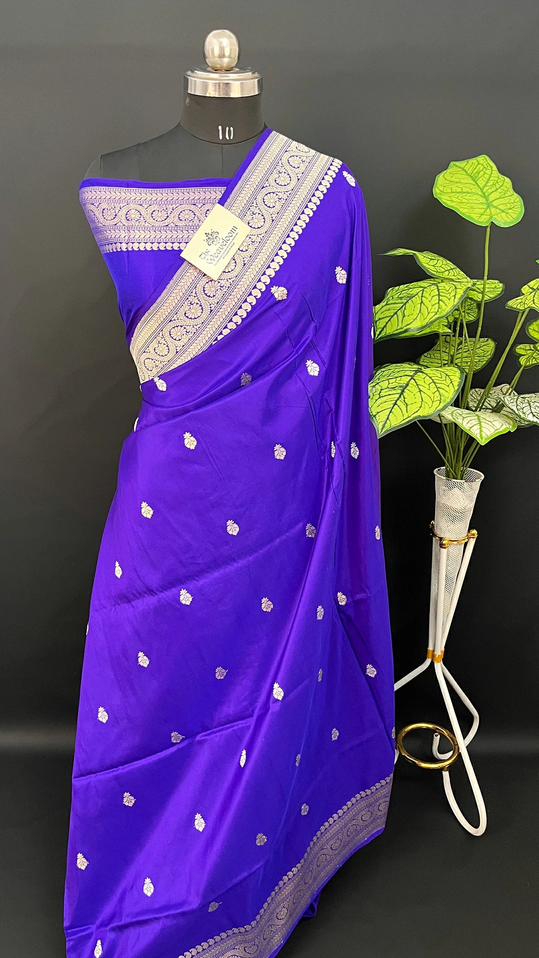 Navy Blue Pure Katan Silk Handloom Banarasi Saree Silver Zari Floral Butta Paisley Border - The Weaveloom