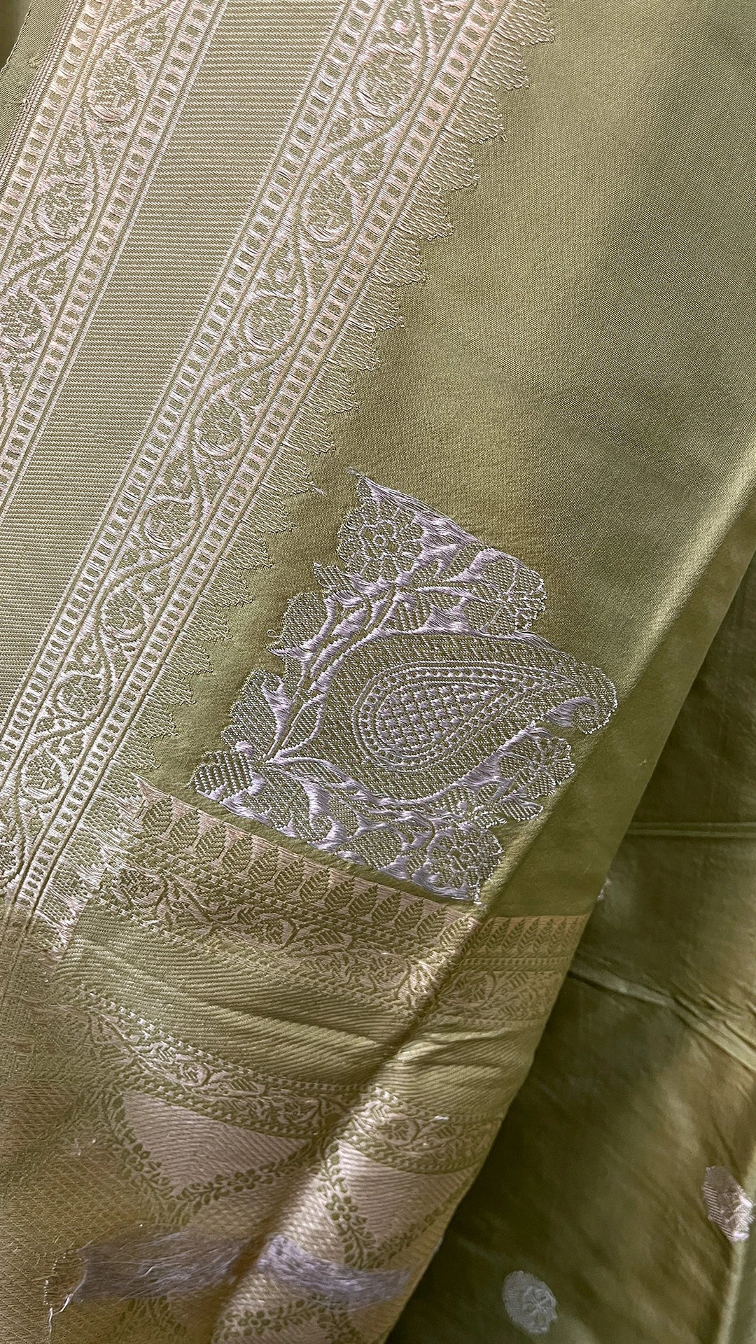 Pista Green Pure Katan Silk Handloom Banarasi Saree with Sona Rupa Chand Tara Motifs by The Weaveloom