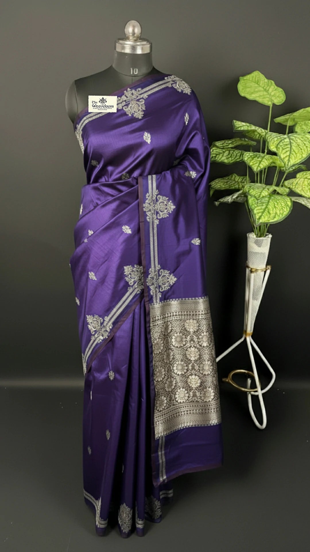 Purple Pure Katan Silk Handwoven (Kadwa) Banarasi Saree The Weaveloom Gold Zari Floral Border