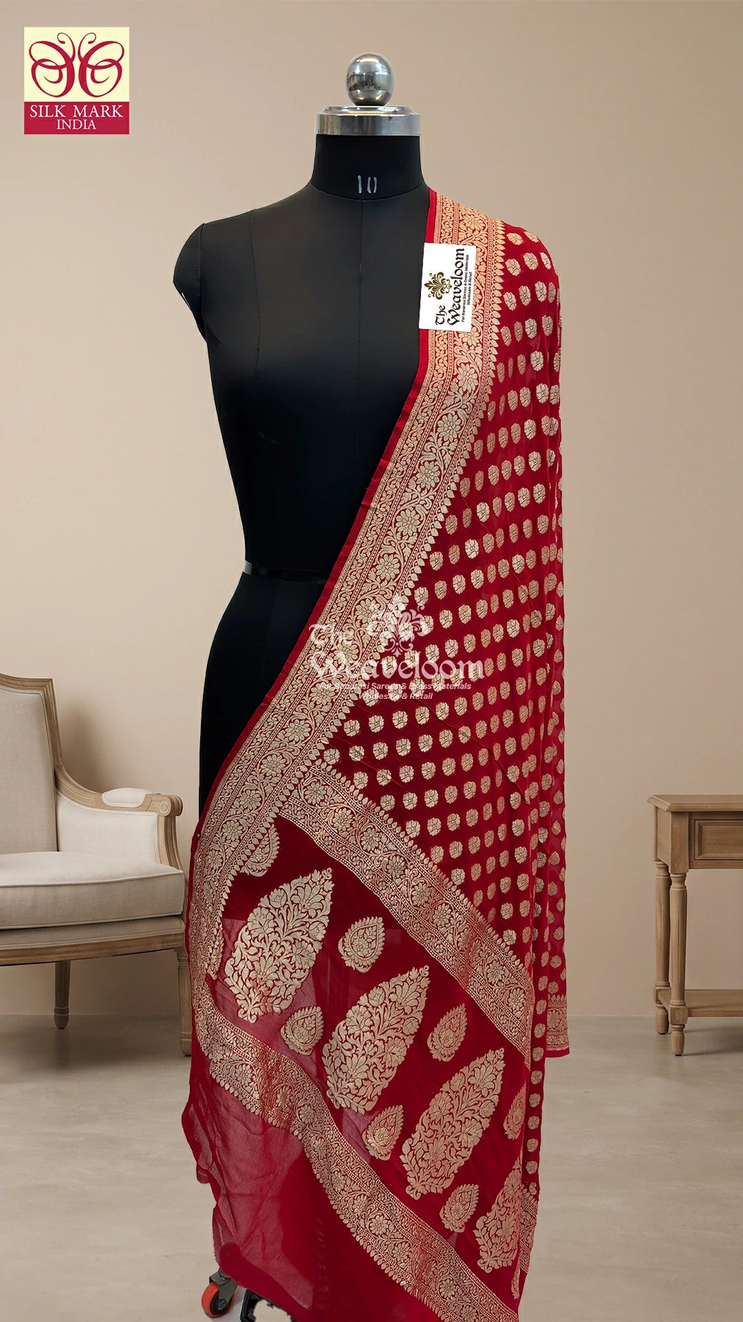 Red floral buti paisley pallu khaddi georgette pure Banarasi dupatta by The Weaveloom on mannequin