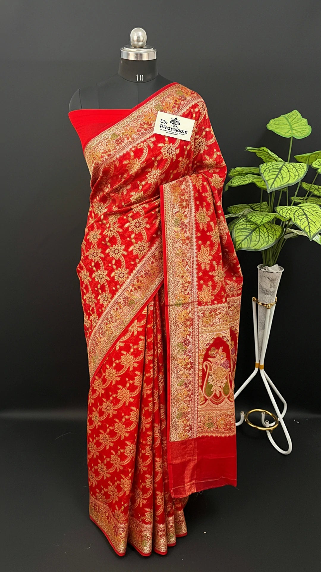 Red Khaddi Chiffon Banarasi Saree With Meenakari Floral Jaal Scalloped Border Pallu — The Weaveloom