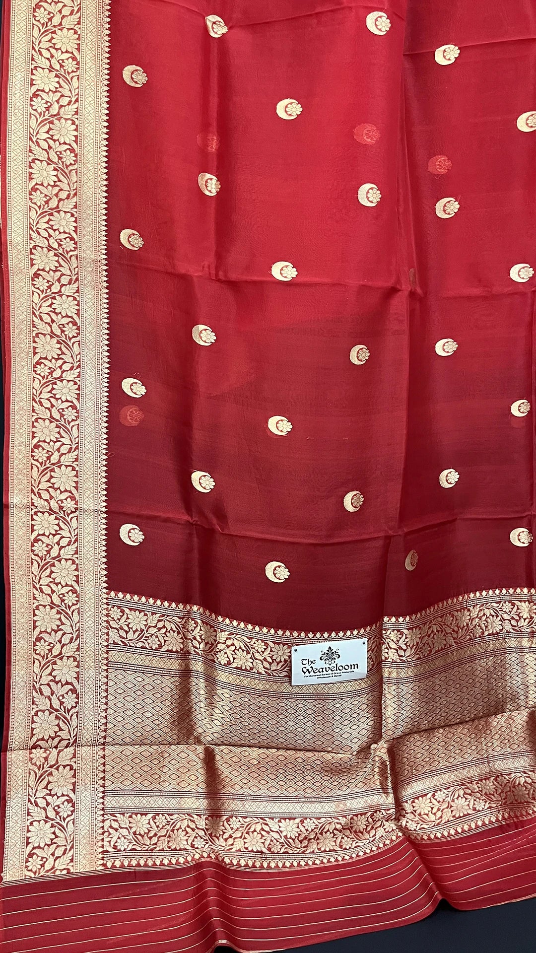 Red Kora Silk Pure Handloom Banarasi Saree Chand Tara Motifs Rich Zari Border The Weaveloom