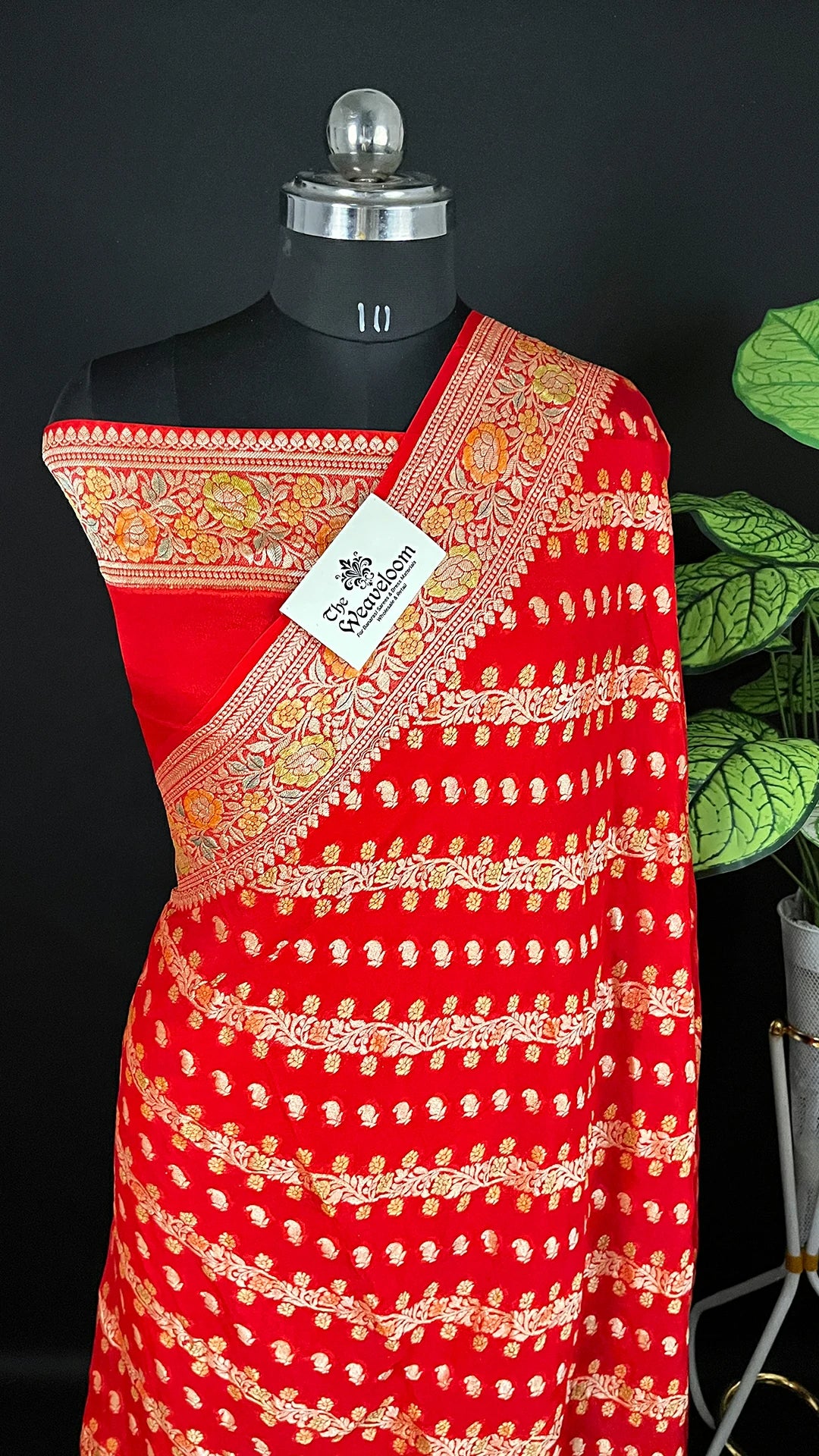 Red Pure Crepe Georgette Banarasi Saree With Zari And Handbrush Floral Work - The Weaveloom