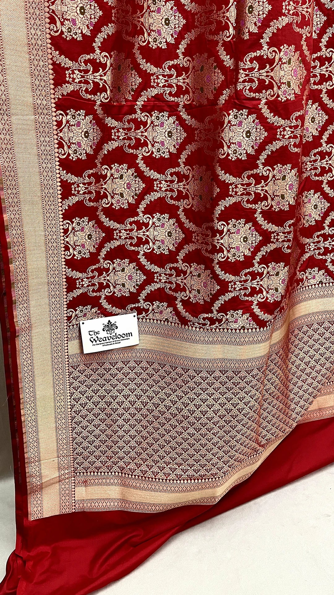 Red Pure Katan Silk Banarasi Saree with Meenakari, Golden Zari Border and Intricate Floral Motifs – The Weaveloom