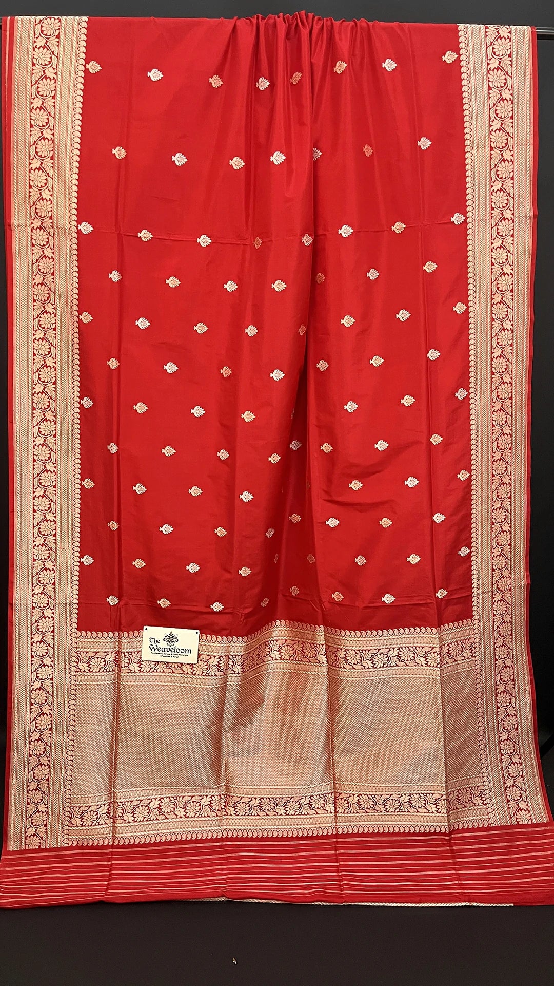 Red - Pure Katan Silk Kadwa Handloom Banarasi Saree with Gold Zari Buti Floral Border - The Weaveloom
