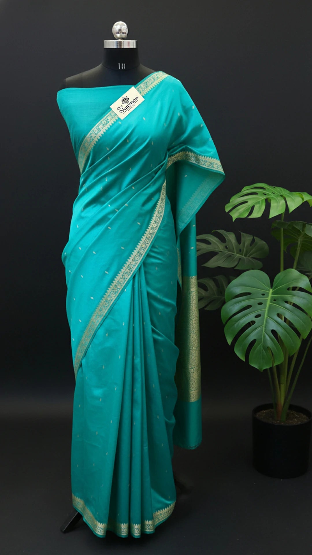 Sea Green Pure Katan Silk Handloom Banarasi Saree with Kadwa Weave and Zari Border by The Weaveloom
