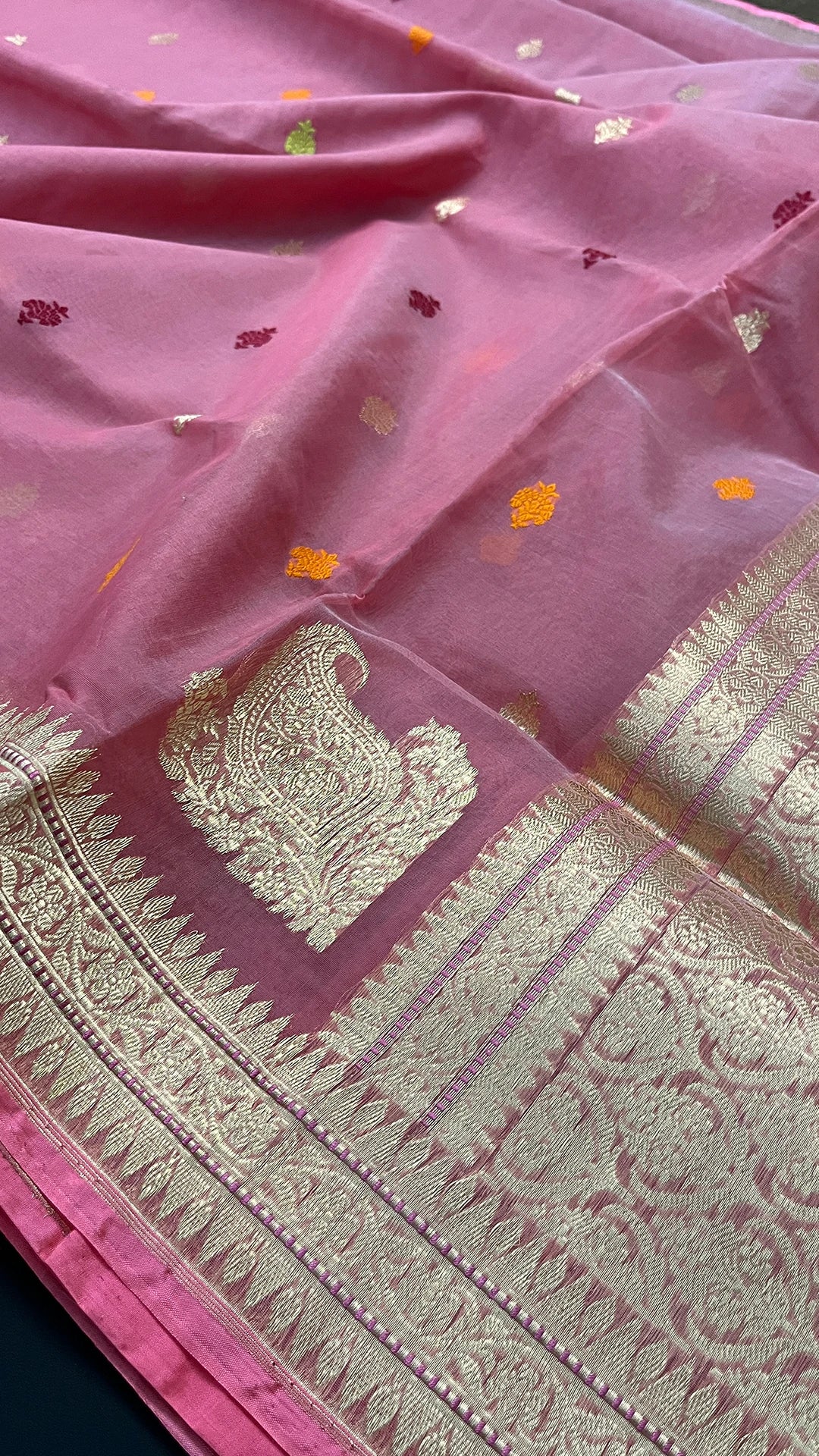Strawberry Pure Kora Cotton Sona Rupa Zari Handloom Banarasi Saree With Kadwa Weave – The Weaveloom