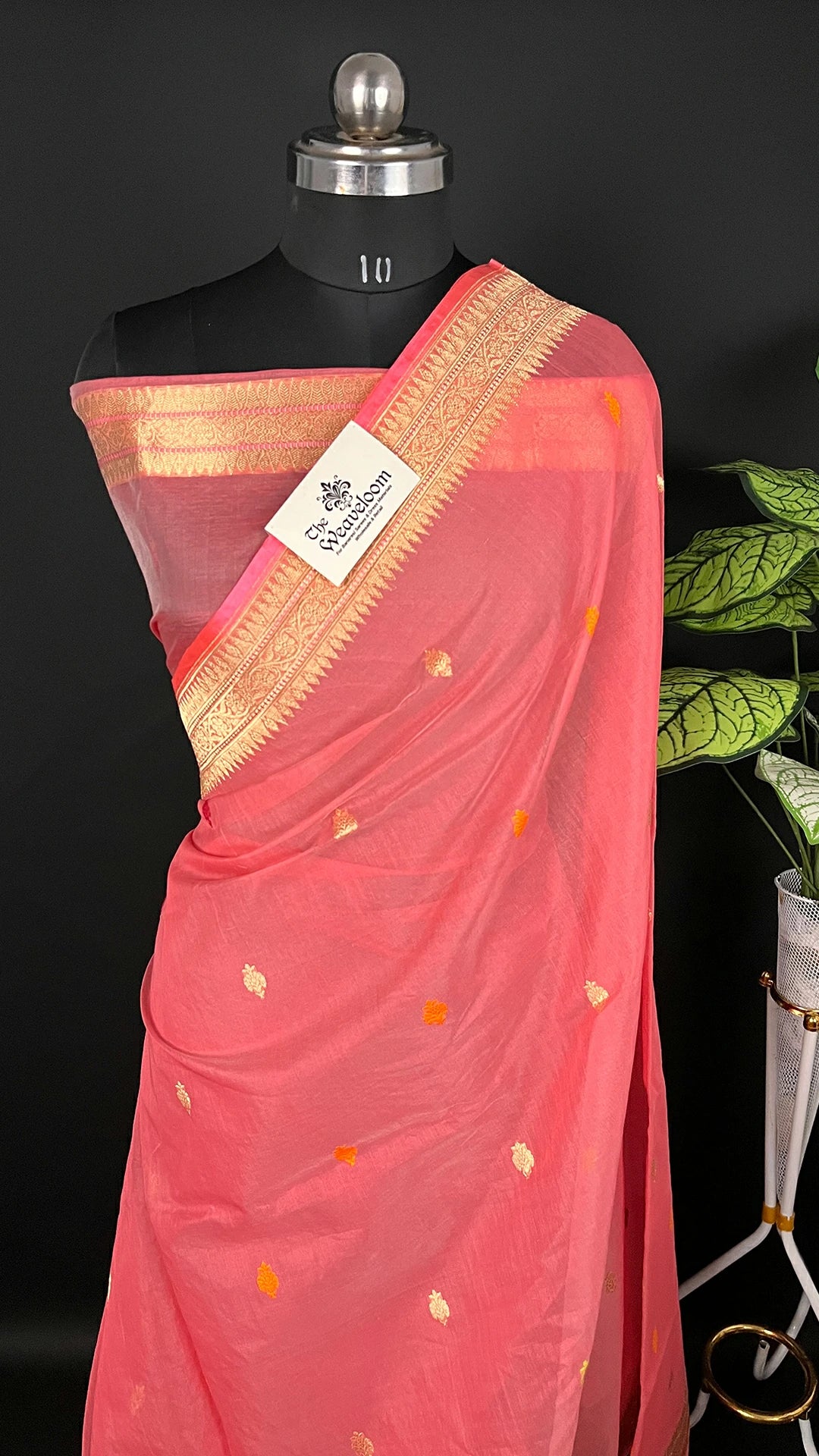 Strawberry Pure Kora Cotton Sona Rupa Zari Handloom Banarasi Saree With Kadwa Weave – The Weaveloom