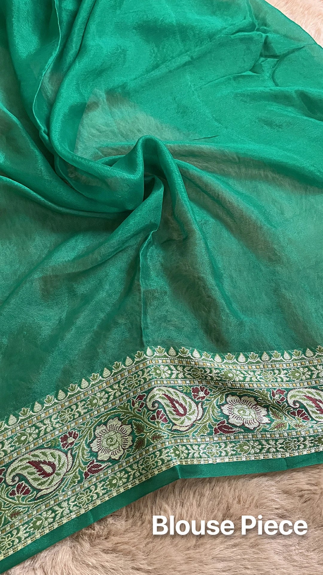 The Weaveloom Green Floral Buti Khaddi Chiffon Pure Banarasi Saree With Meenakari Border And Paisley Pallu