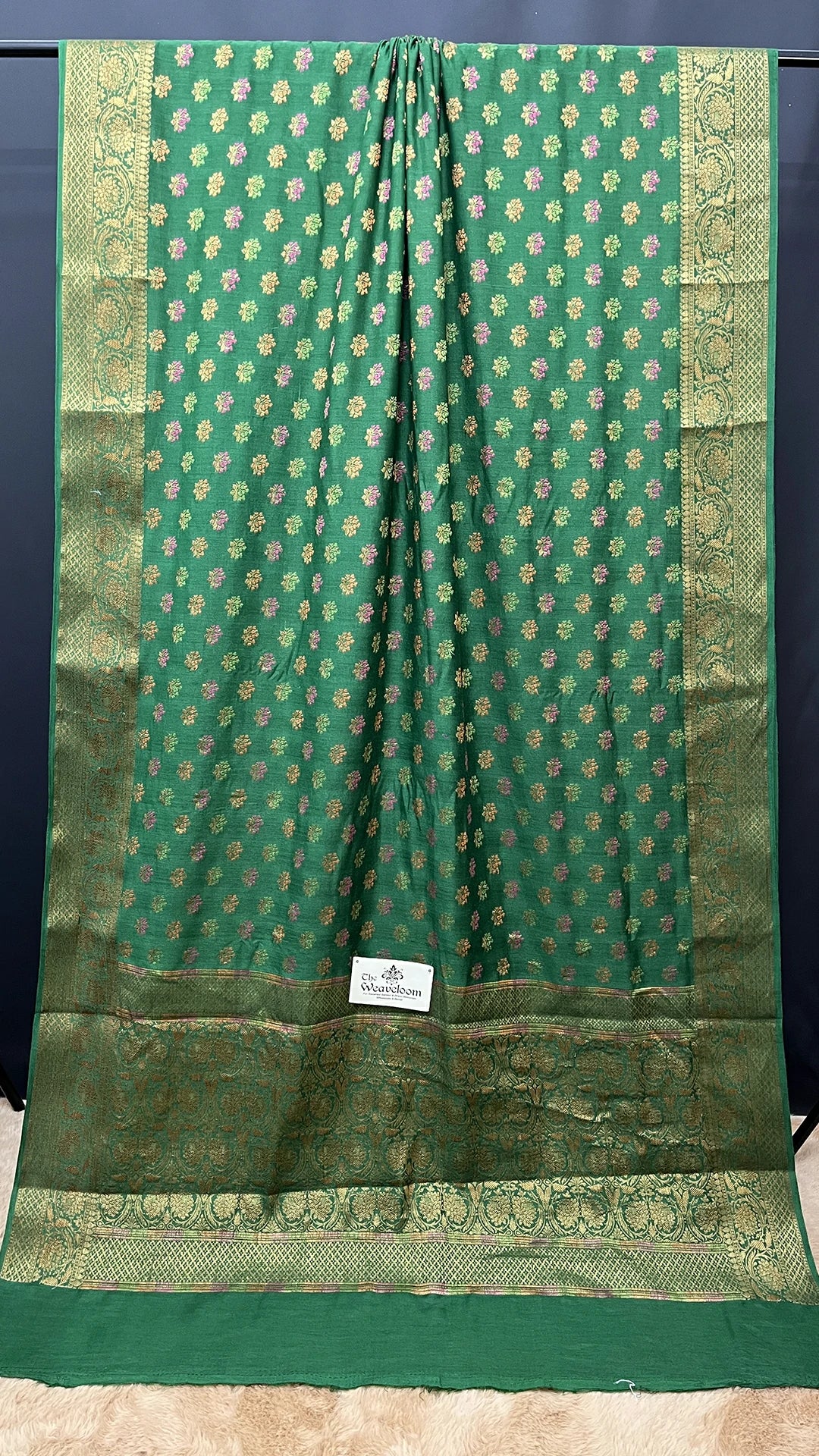 The Weaveloom Green Floral Meenakari Pure Munga Silk Banarasi Saree With Antique Zari