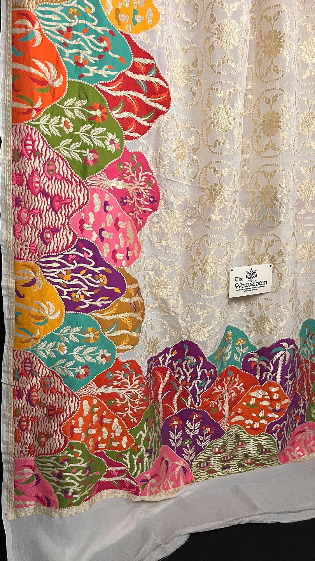 White Khaddi Georgette Pure Banarasi Saree Water Zari Meenakari Scallop Border - The Weaveloom