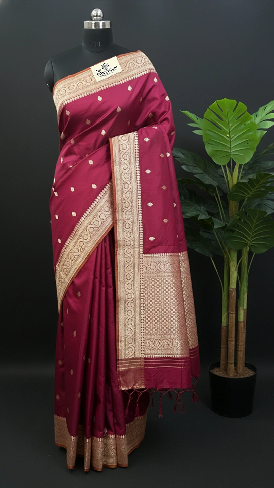 Wine Pure Katan Silk Banarasi Saree With Kadwa Buti And Rich Zari Border – The Weaveloom