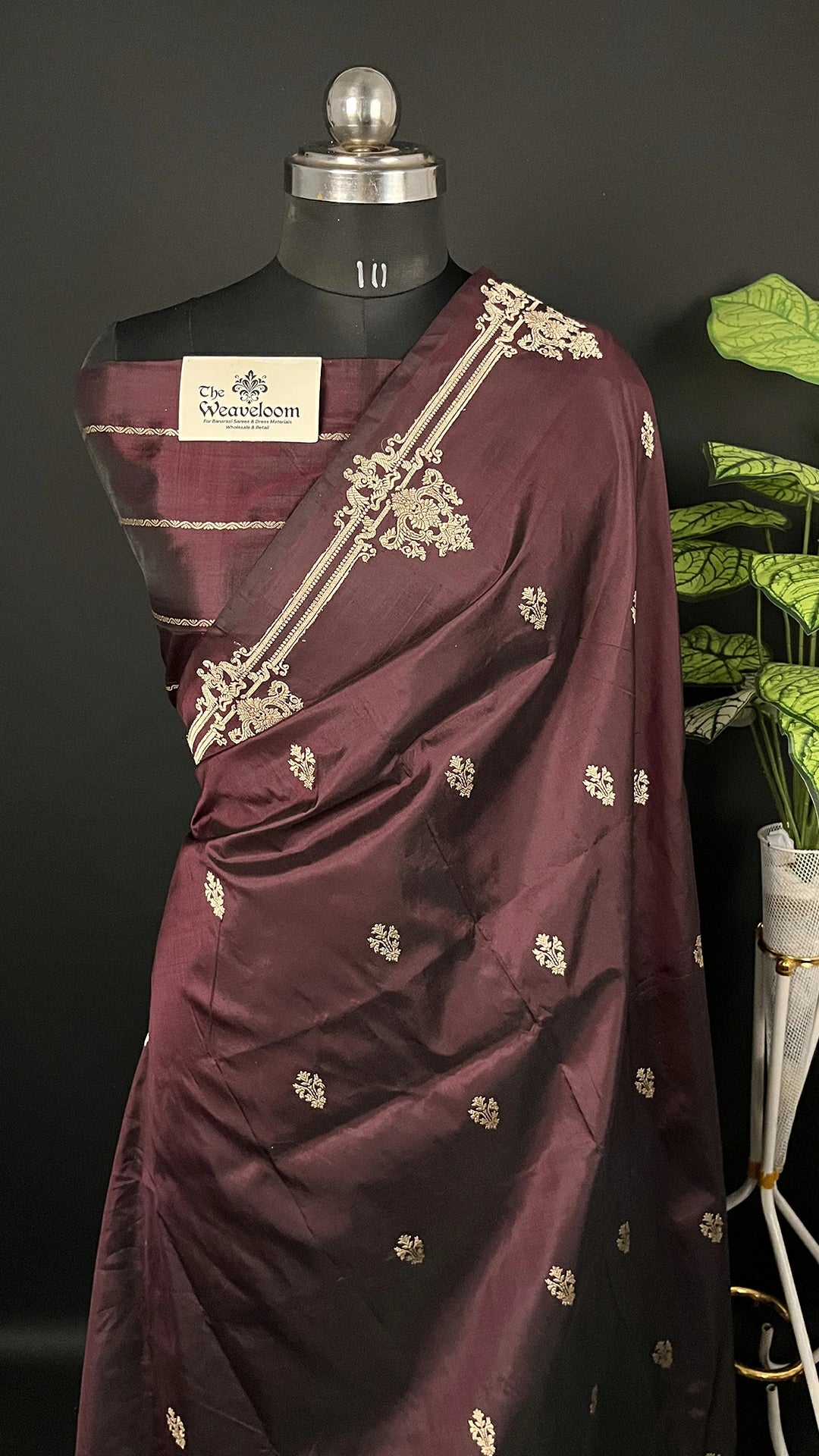 Pure Katan Silk Handwoven (Kadwa) Banarasi Saree with Gold Zari Floral Border - The Weaveloom
