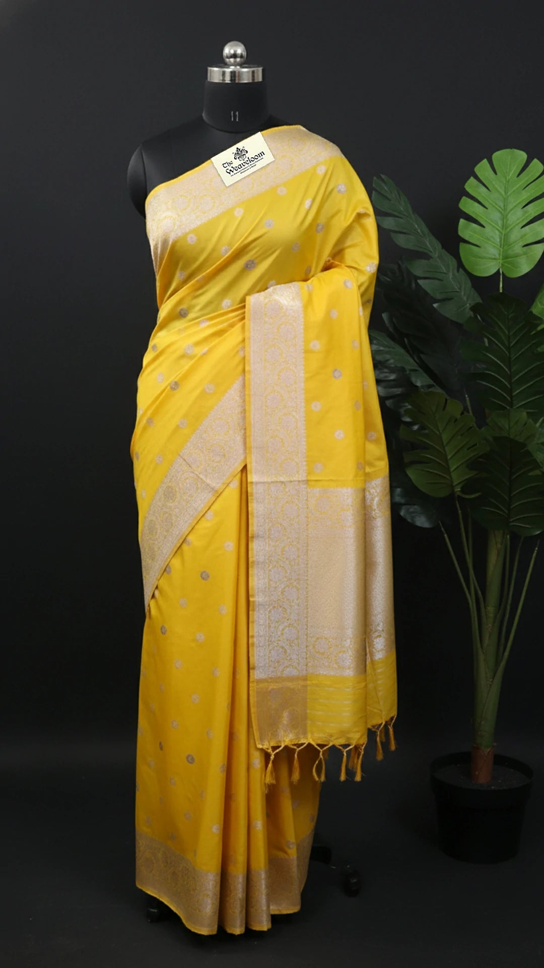 Yellow Pure Katan Silk Chand Tara Motifs Banarasi Saree with Silver Zari Border by The Weaveloom